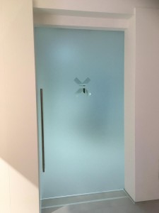 porta vetro satinato porte in vetro porte di vetro porte arredamento vetro treviso pordenne udine trieste venezia (6)